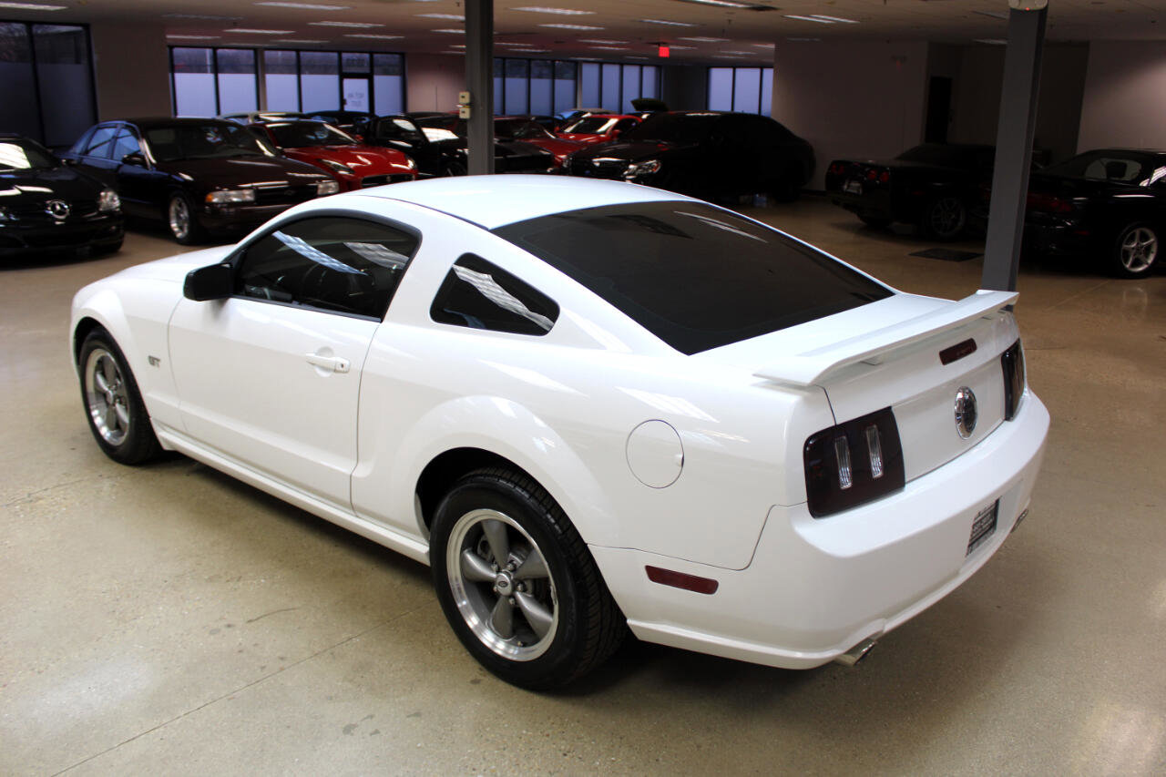 Used 2005 Ford Mustang GT image 4