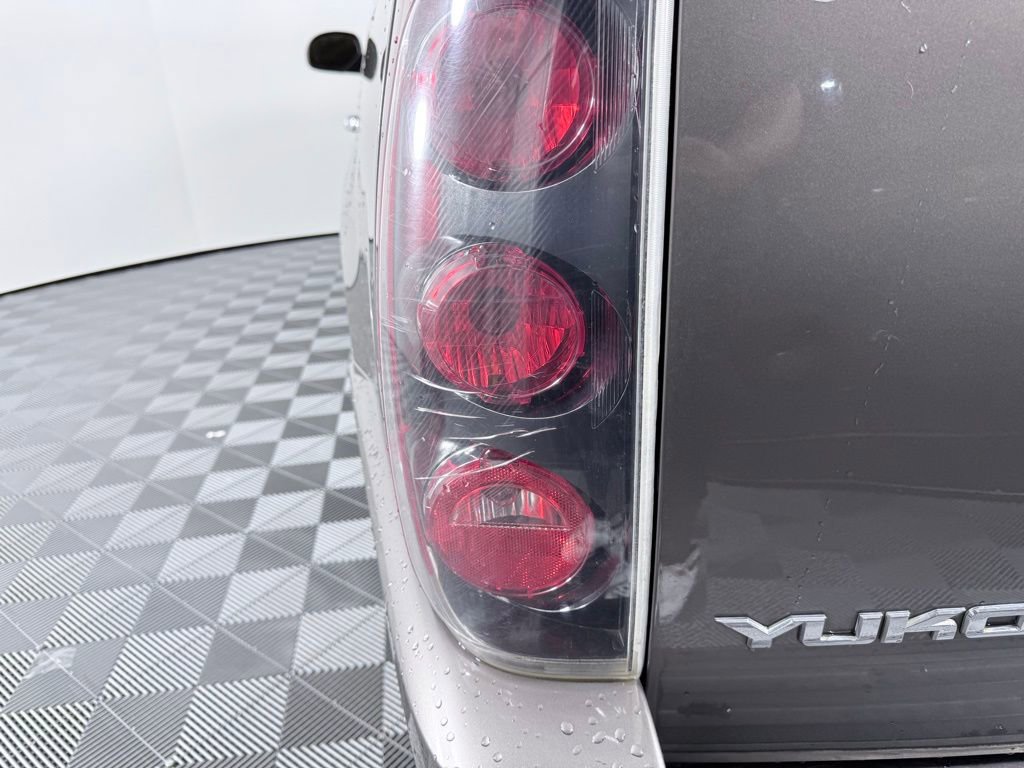 Used 2013 GMC Yukon XL Denali image 30