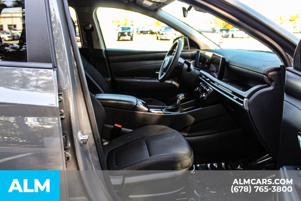 Used 2025 Hyundai Tucson SEL FWD image 18