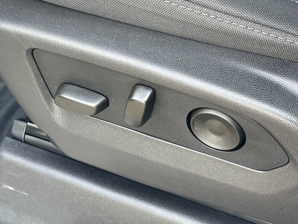 Used 2025 Chevrolet Silverado 2500 LT w/ Safety Package image 7