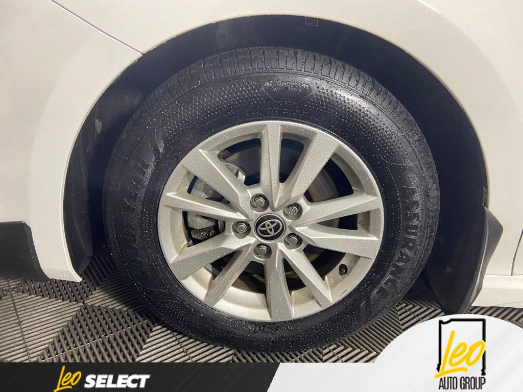 Used 2025 Toyota Camry SE FWD image 21