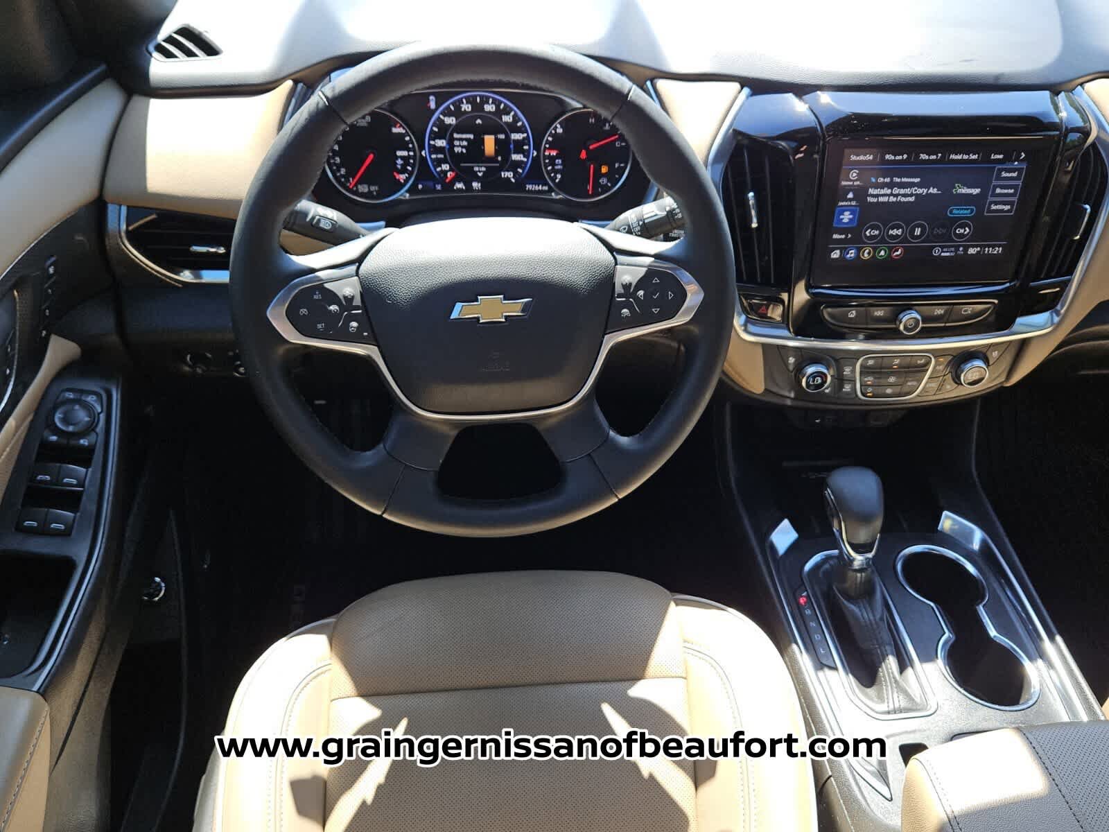 Used 2023 Chevrolet Traverse Premier FWD image 5