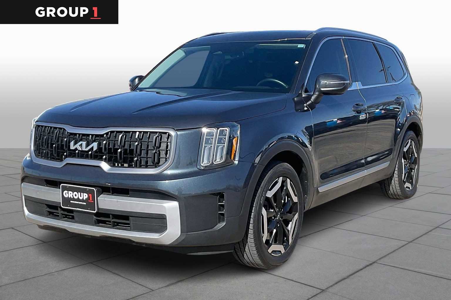Used 2024 Kia Telluride EX w/ EX Captain's Chair Package image 1