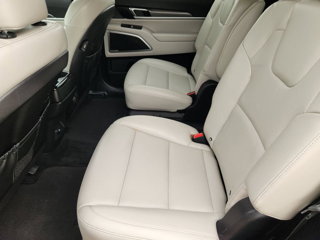 Certified 2021 Kia Telluride S image 31