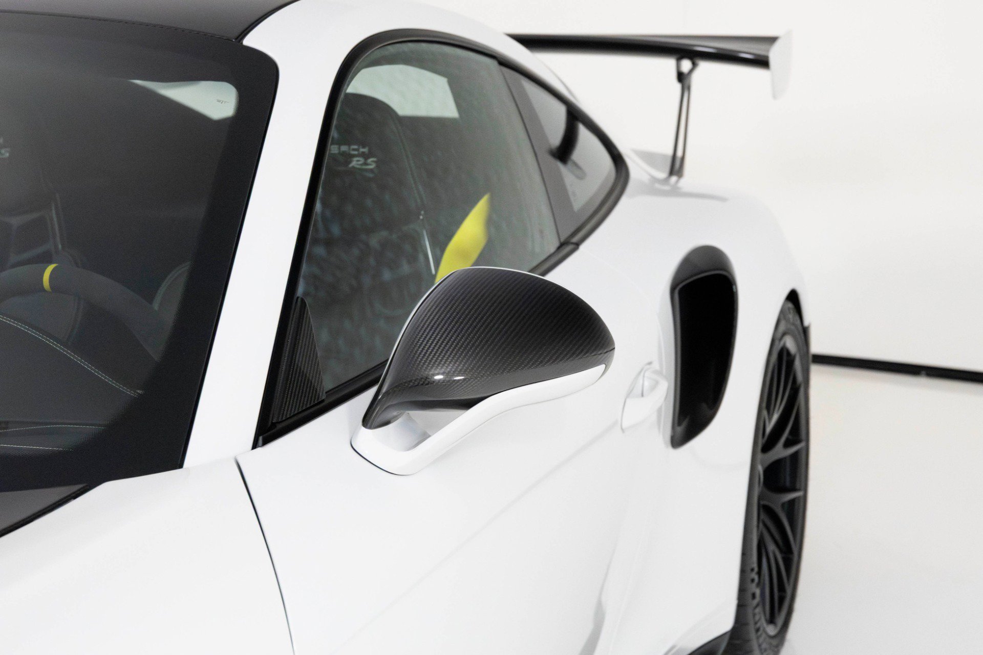 Used 2018 Porsche 911 GT2 RS image 61