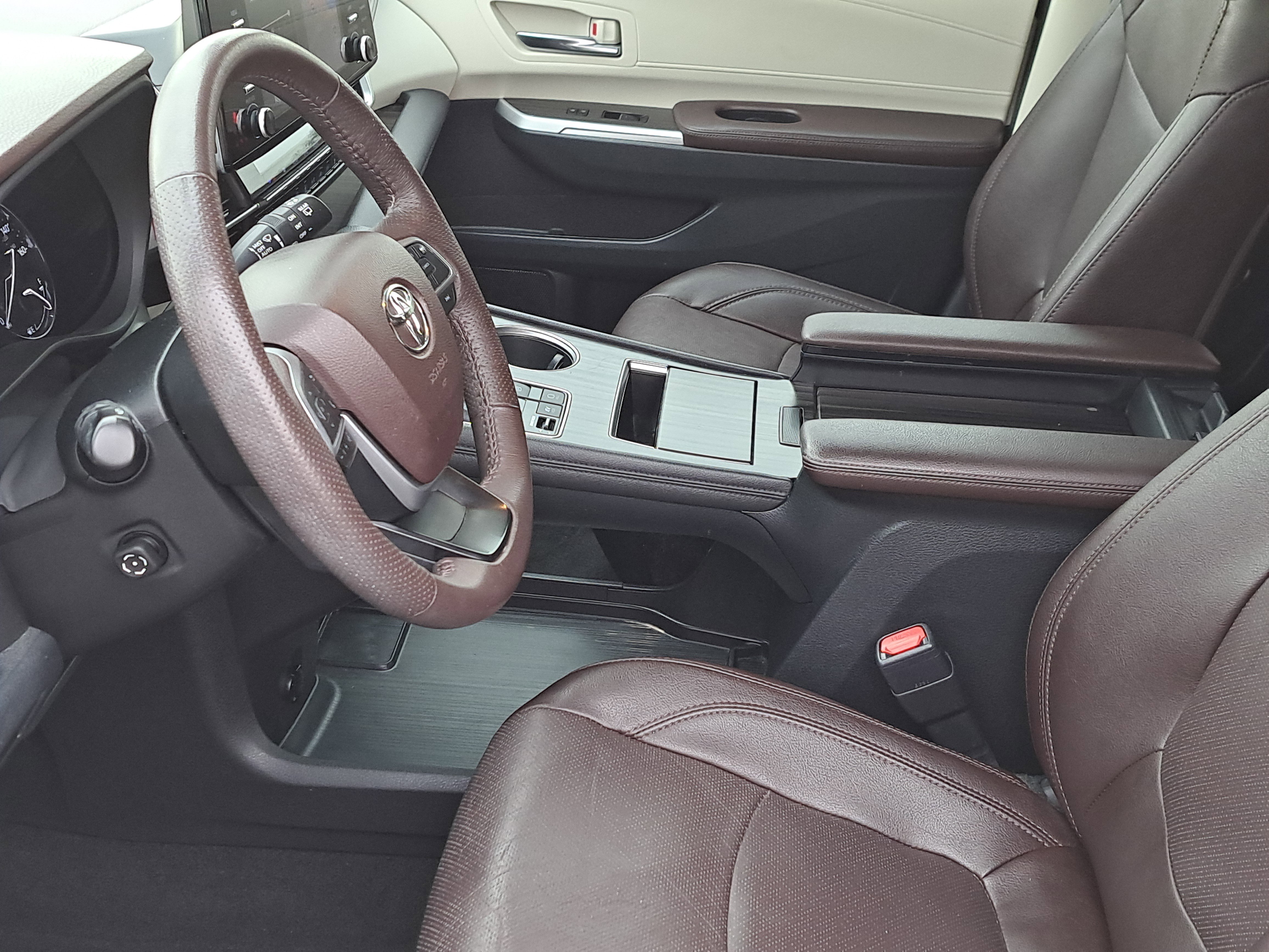 Certified 2021 Toyota Sienna Platinum image 20