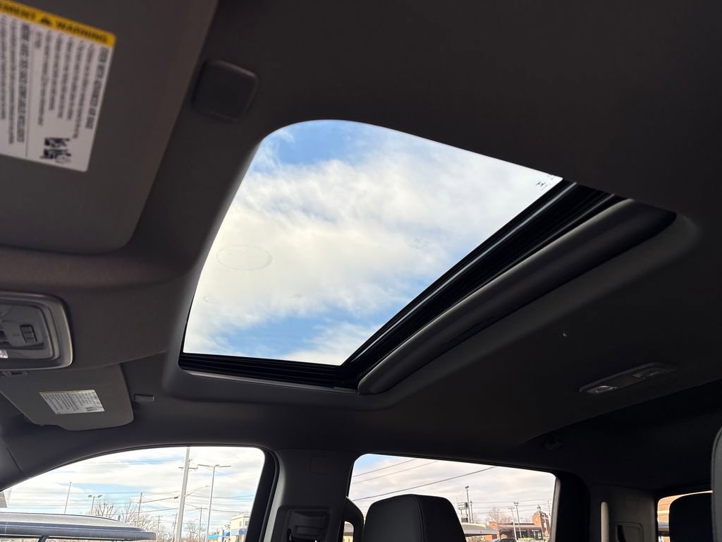 New 2026 GMC Sierra 1500 SLT w/ SLT Premium Plus Package image 18