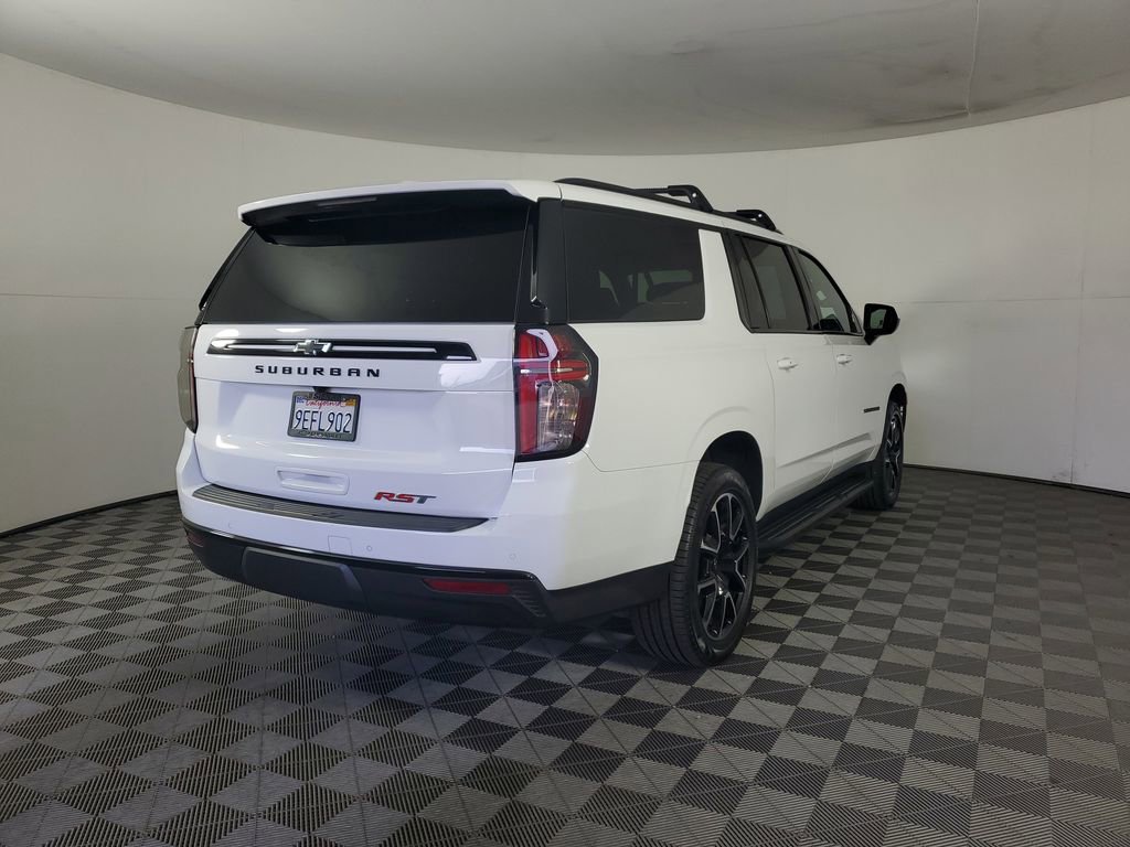 Used 2023 Chevrolet Suburban RST image 4