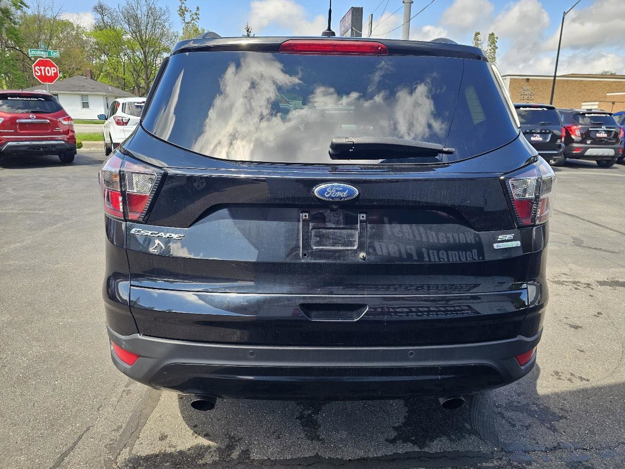 Used 2017 Ford Escape SE w/ Equipment Group 201A FWD image 10