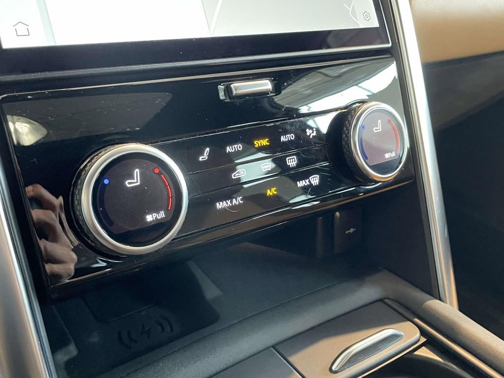 Used 2023 Land Rover Discovery S R-Dynamic image 33