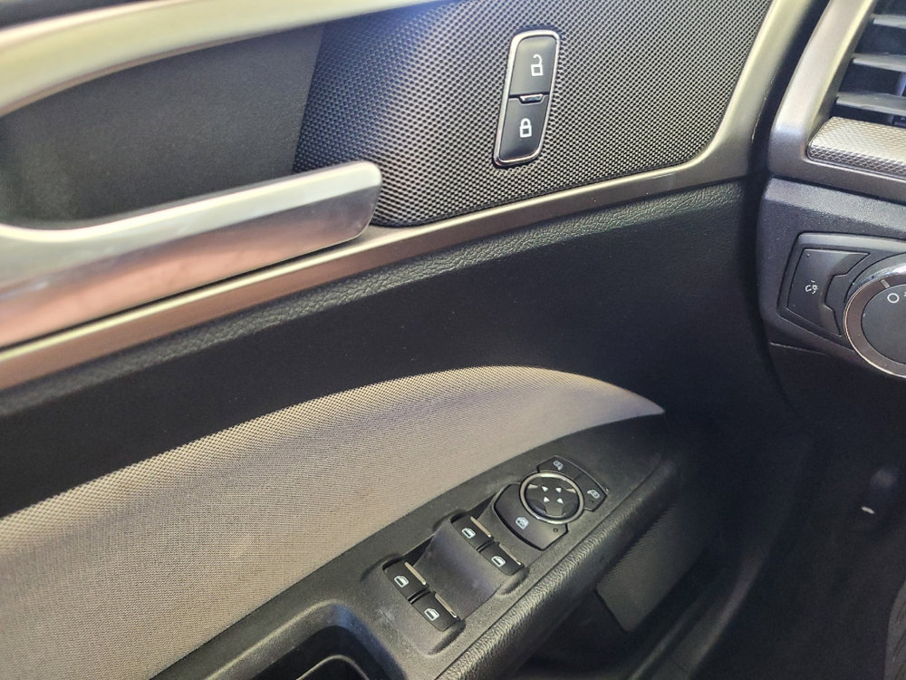 Used 2018 Ford Fusion S image 27