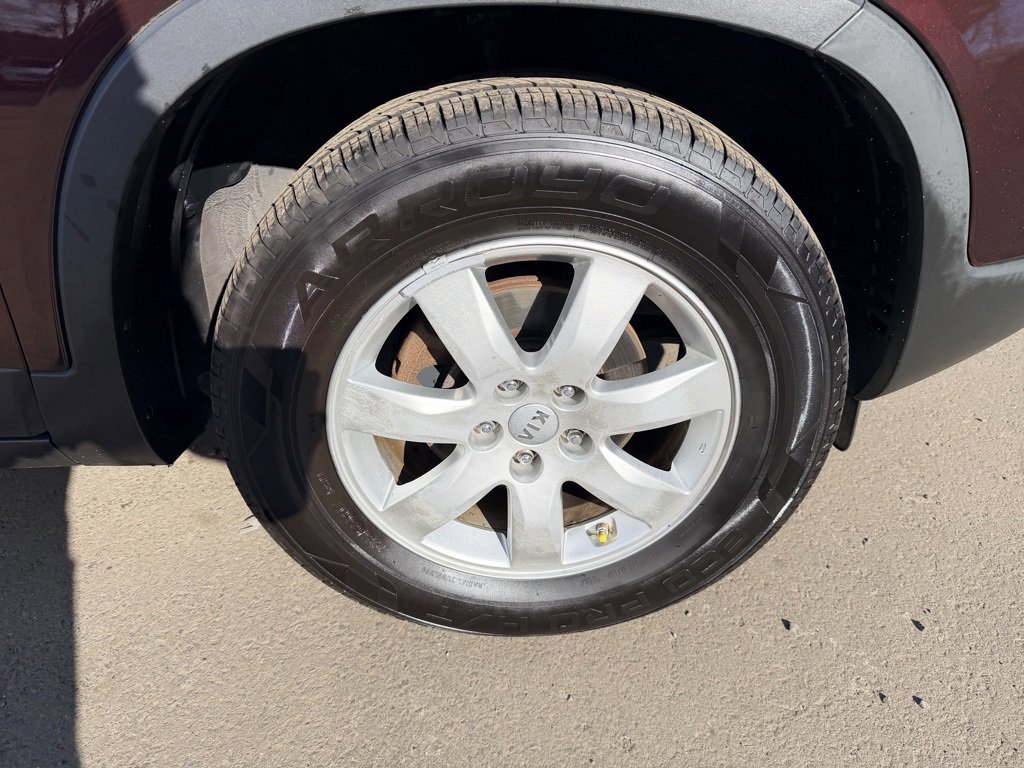 Used 2013 Kia Sorento LX w/ Convenience Pkg image 11