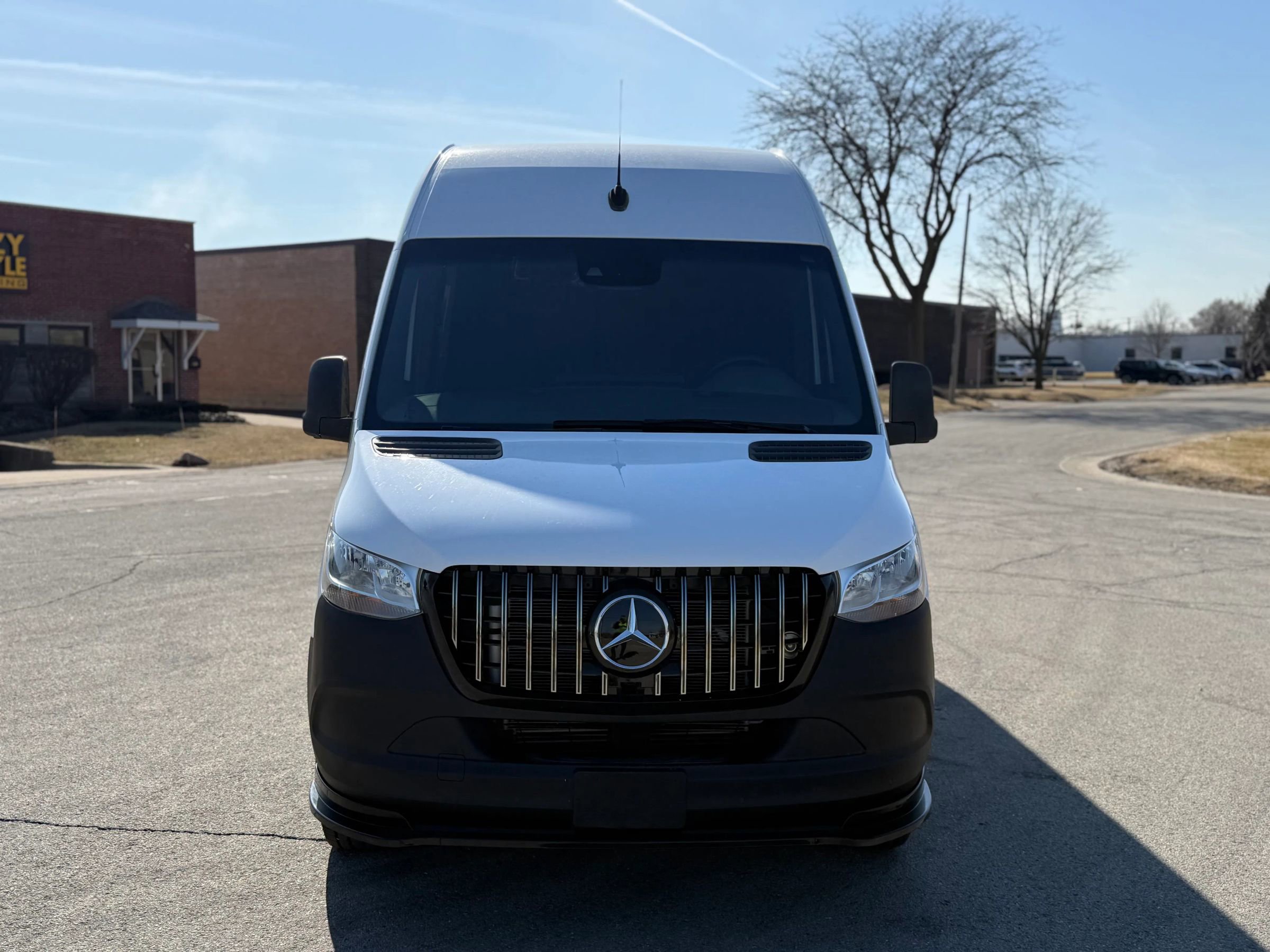 Used 2021 Mercedes-Benz Sprinter 2500 w/ Premium Package image 2