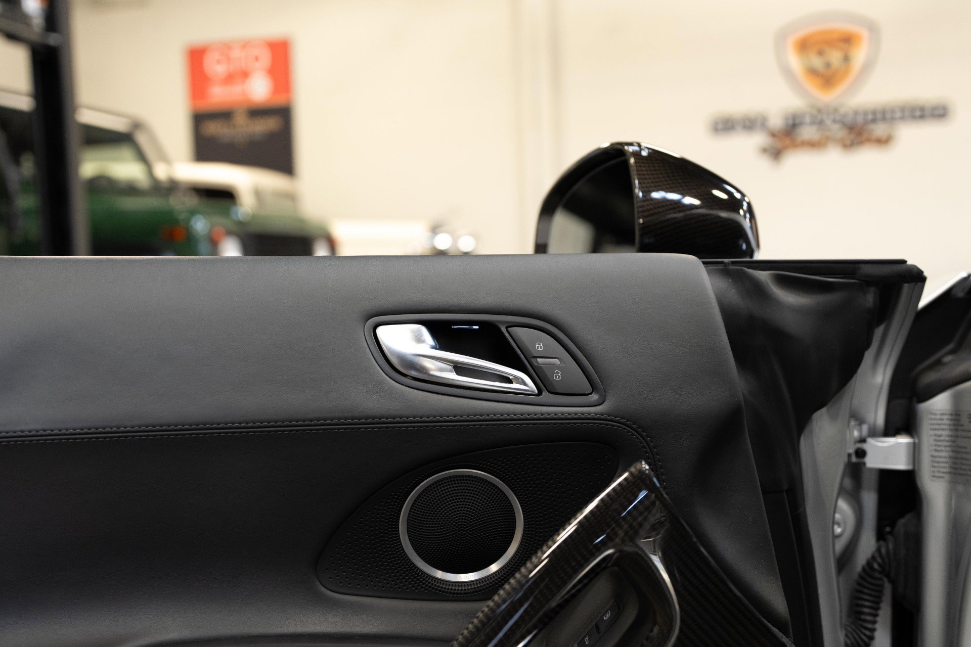 Used 2011 Audi R8 V10 image 48