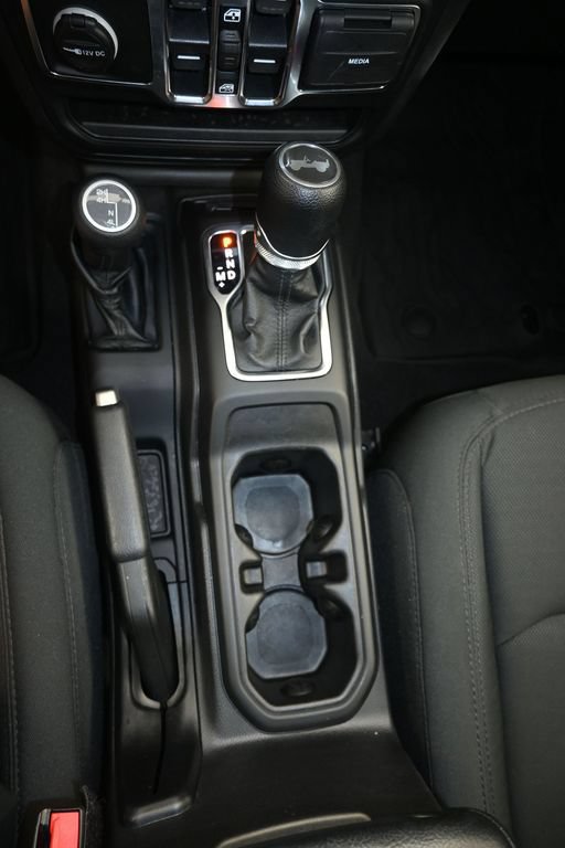 Used 2021 Jeep Wrangler Unlimited Sport AWD/4WD image 19