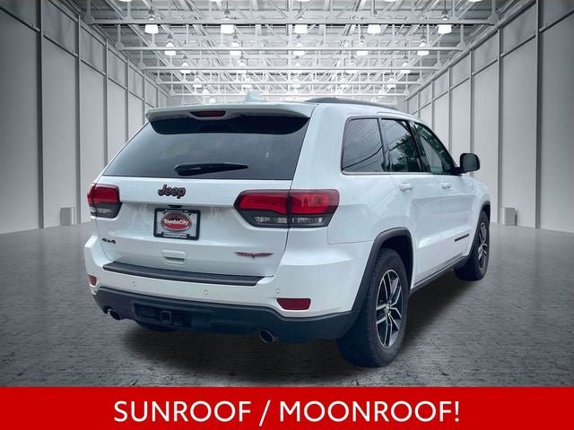 Used 2017 Jeep Grand Cherokee Trailhawk AWD/4WD image 8
