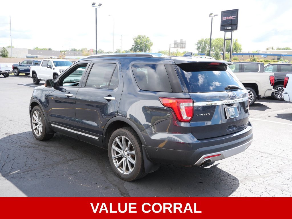 Used 2017 Ford Explorer Limited w/ Equipment Group 301A AWD/4WD image 5