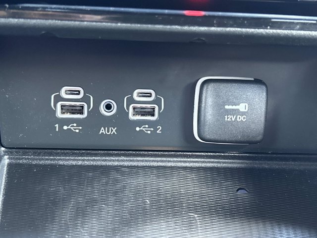 Used 2024 Jeep Grand Cherokee Altitude AWD/4WD image 24