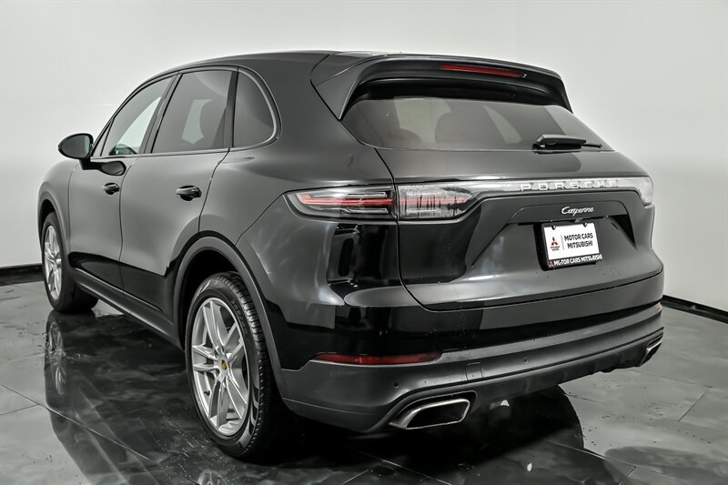 Used 2020 Porsche Cayenne AWD/4WD image 7