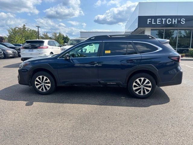 Used 2024 Subaru Outback Premium AWD/4WD image 9