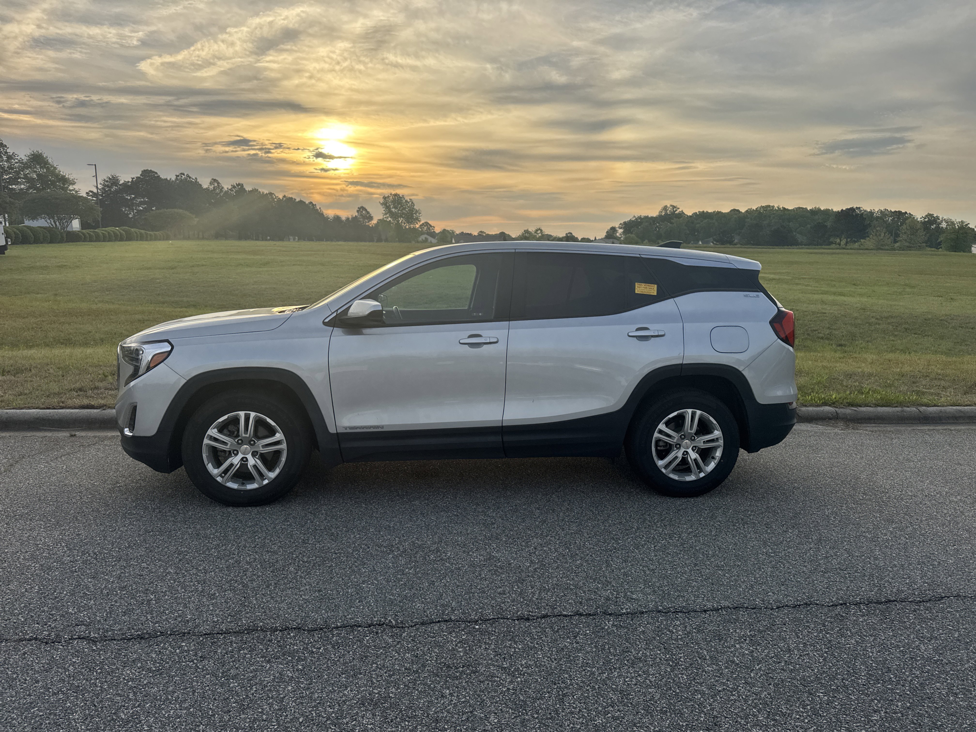 Used 2021 GMC Terrain SLE image 7