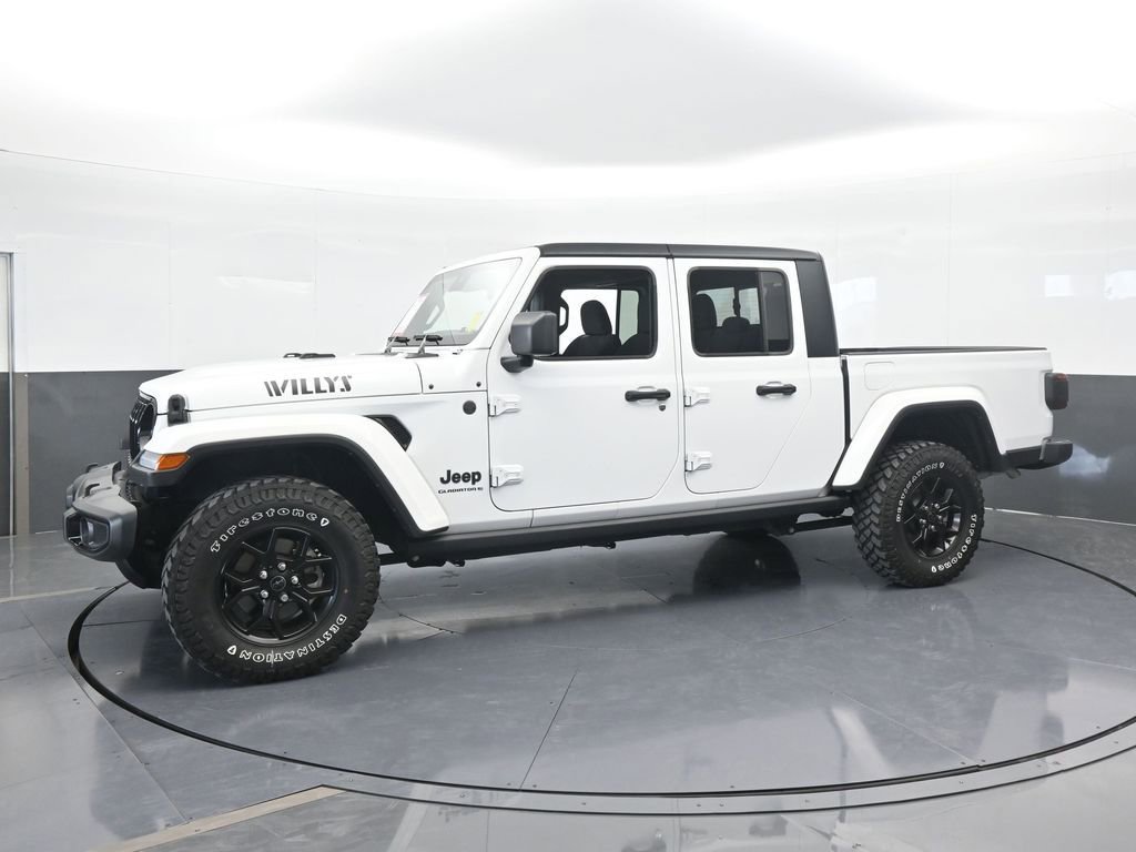Used 2024 Jeep Gladiator Sport image 2