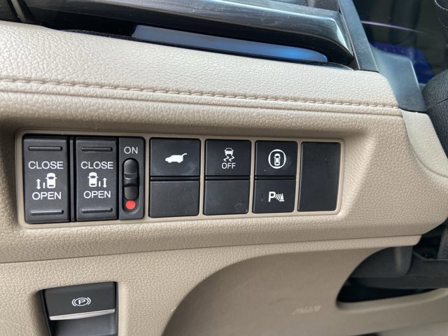 Used 2023 Honda Odyssey Elite image 54