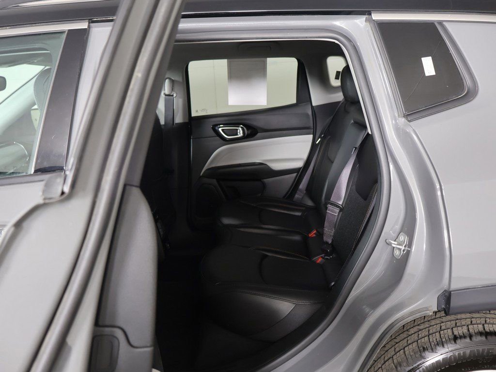 Used 2022 Jeep Compass Limited image 31