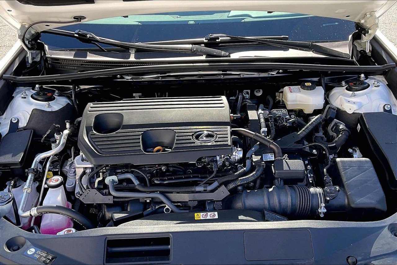 Used 2025 Lexus ES 300h w/ Premium Package FWD image 38