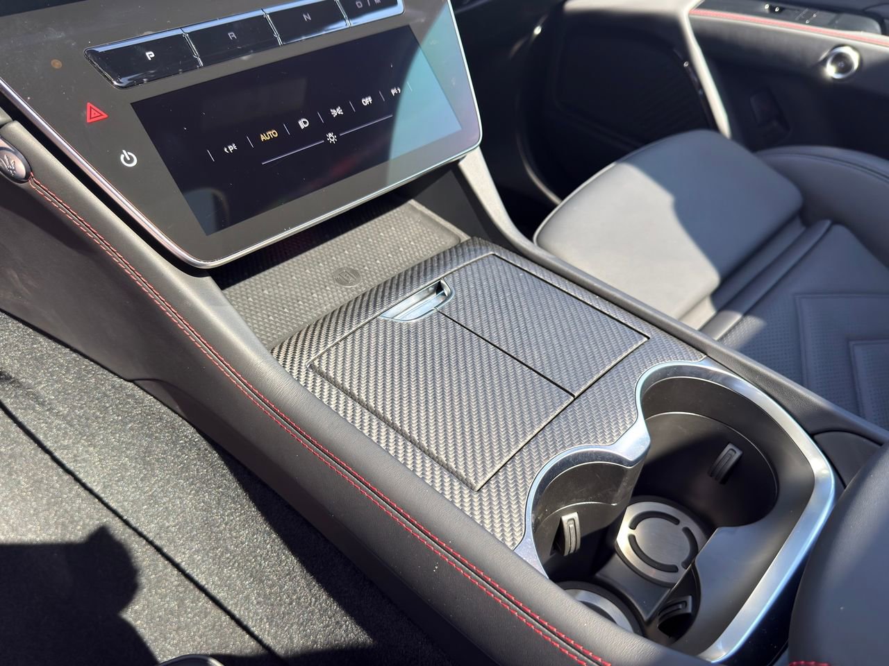 Certified 2024 Maserati Grecale Trofeo image 19