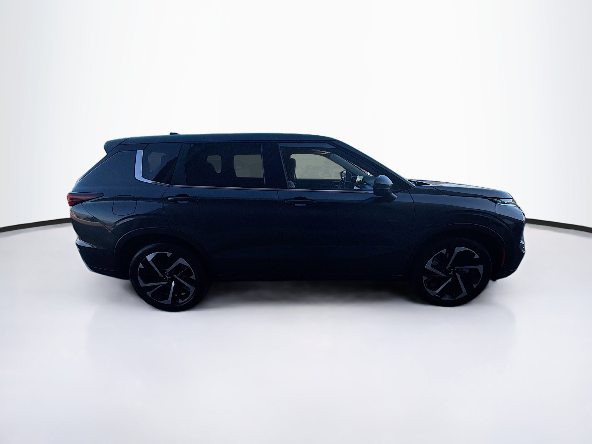 Used 2024 Mitsubishi Outlander SE AWD/4WD image 10