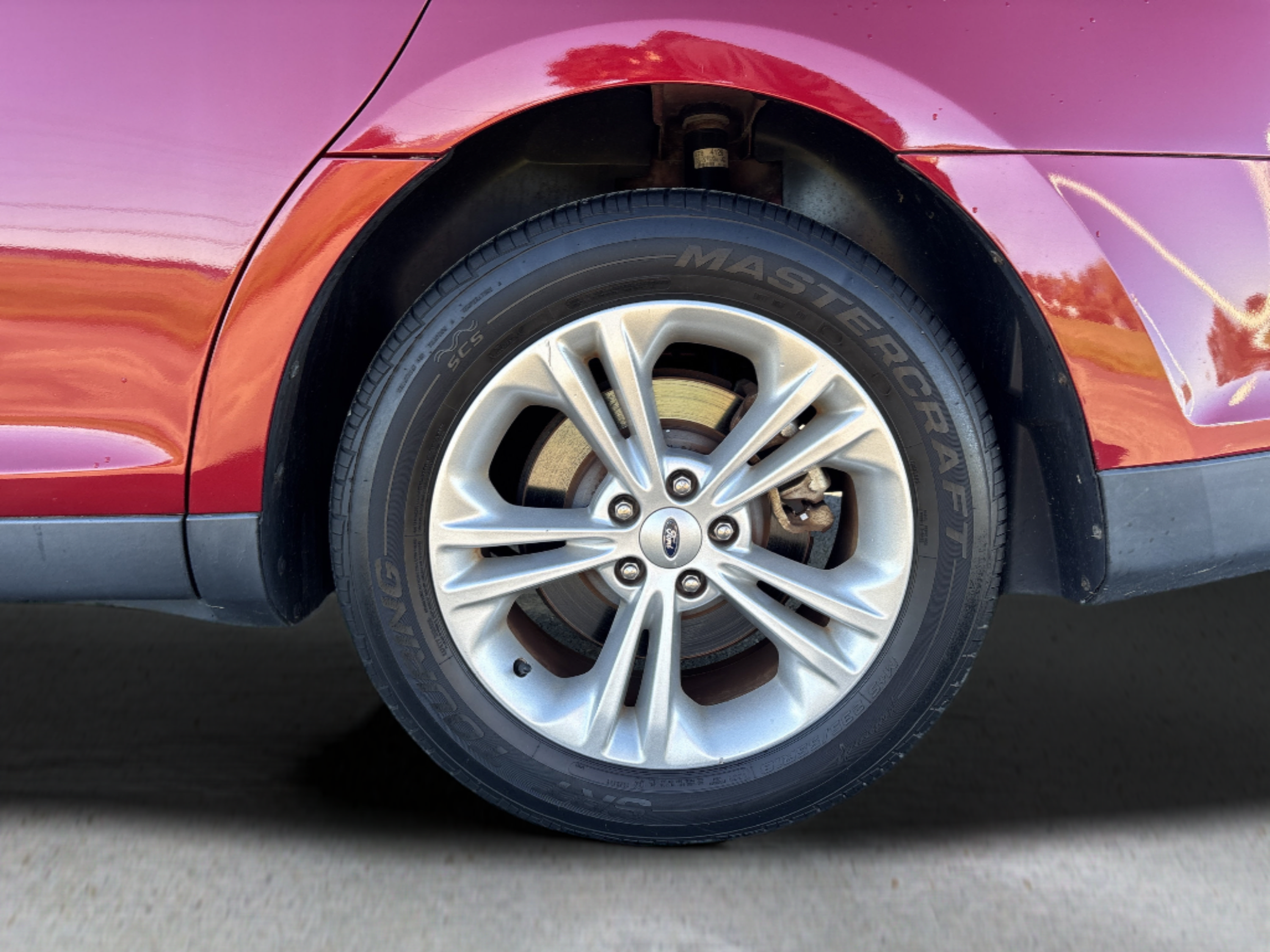 Used 2013 Ford Taurus SEL FWD image 28
