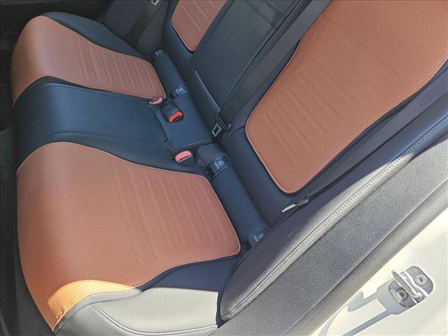 Used 2023 Mercedes-Benz C 300 Sedan image 14