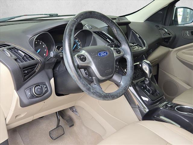 Used 2014 Ford Escape Titanium w/ Equipment Group 401A FWD image 9