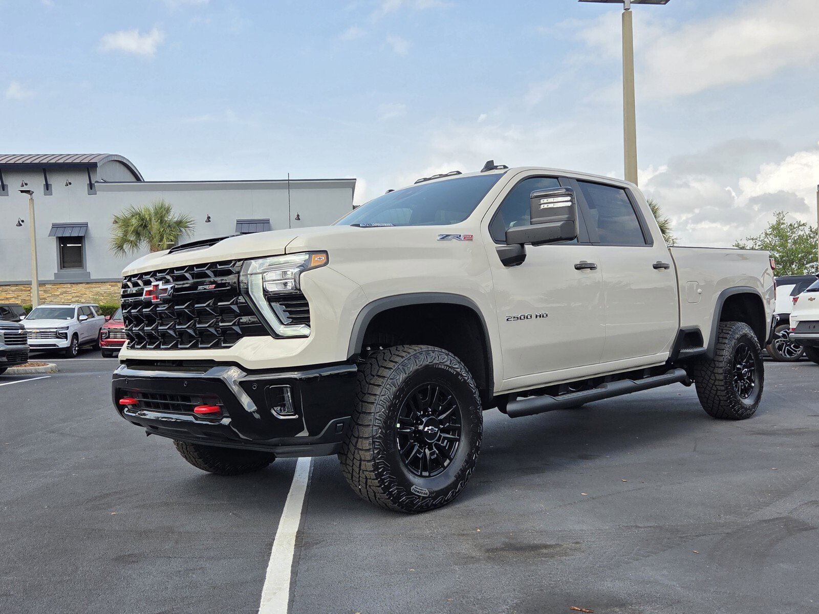 New 2026 Chevrolet Silverado 2500 ZR2 AWD/4WD image 2