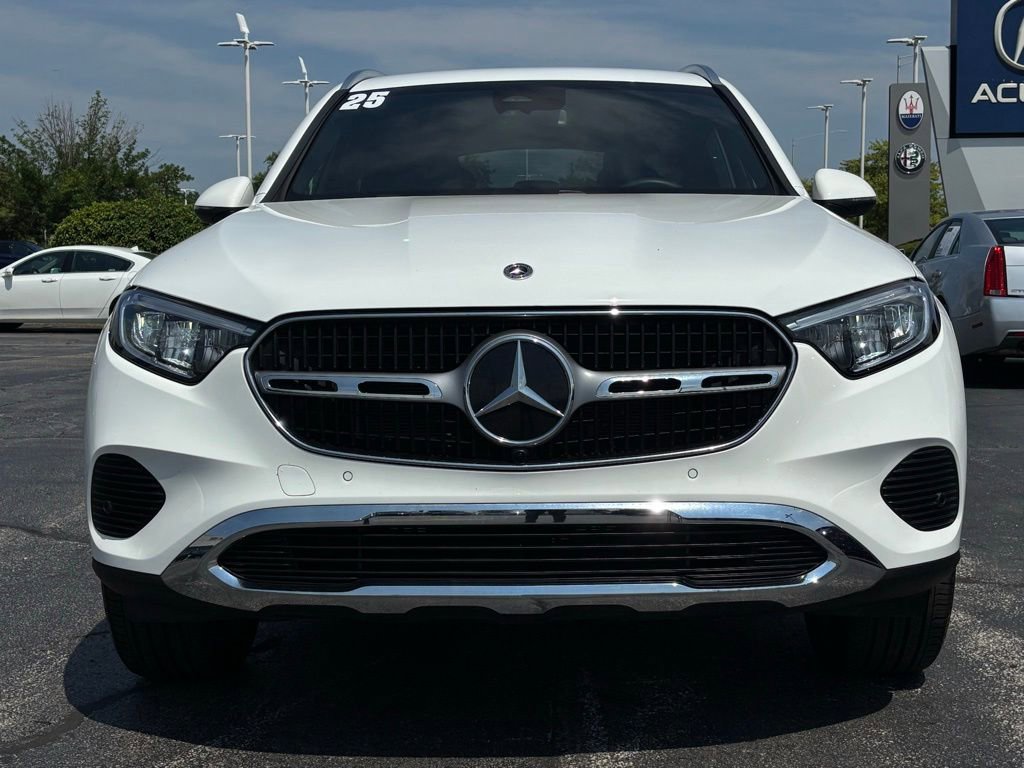 Used 2025 Mercedes-Benz GLC 300 4MATIC image 9