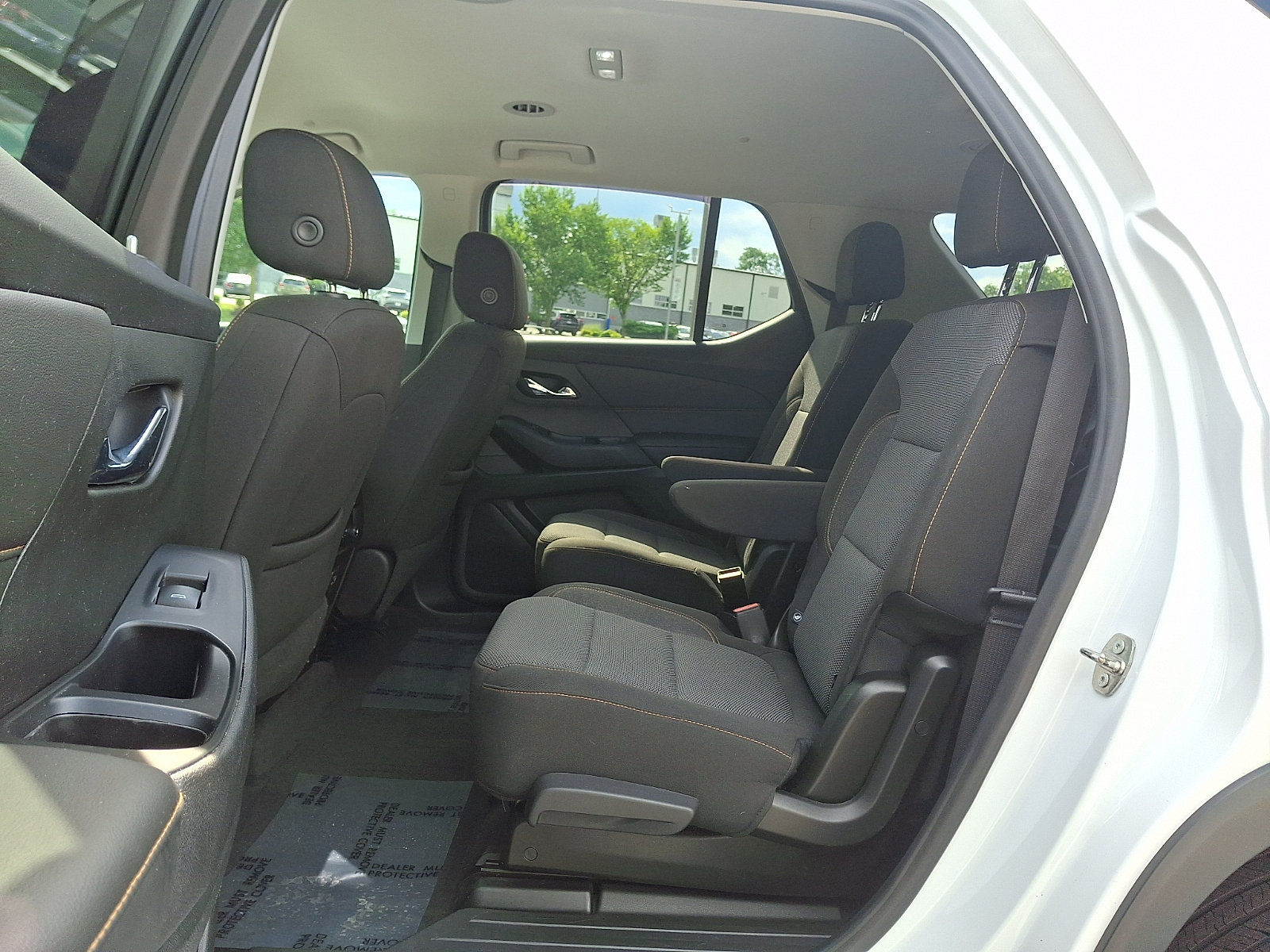 Used 2020 Chevrolet Traverse LT w/ LPO, Floor Liner Package AWD/4WD image 10