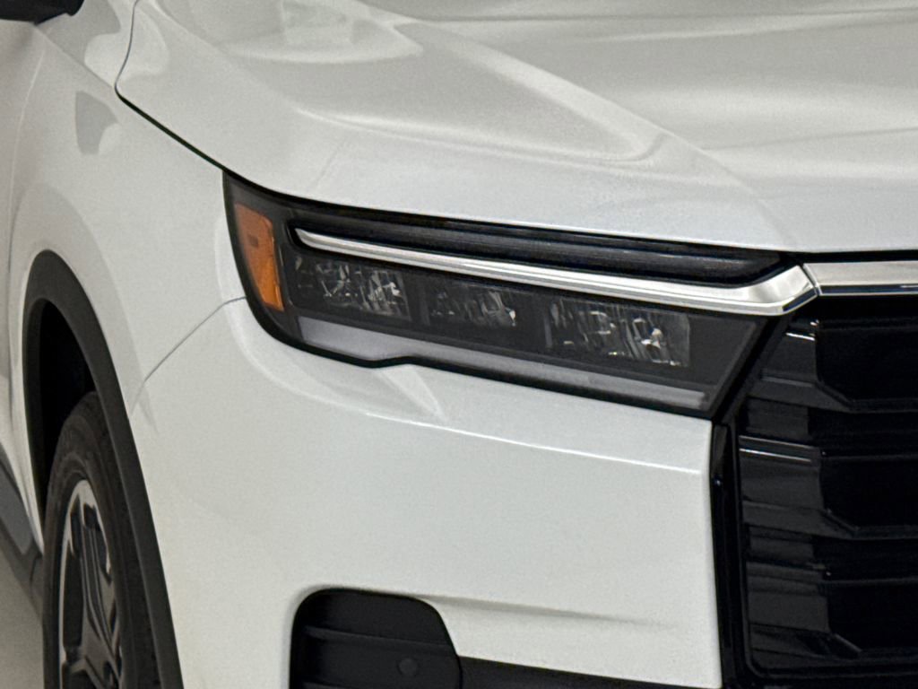 New 2026 Honda Pilot Touring image 5
