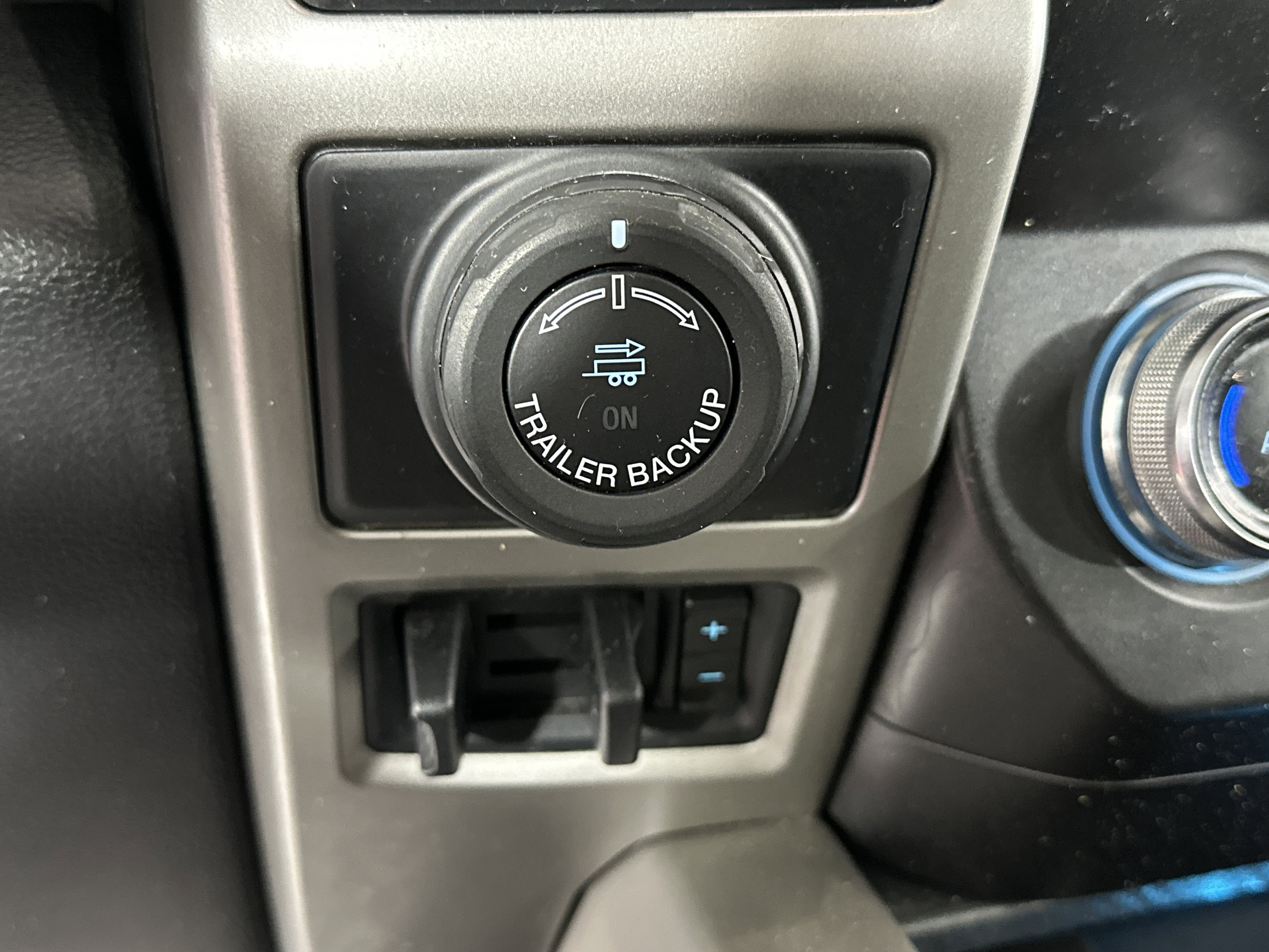 Used 2019 Ford F150 Lariat w/ Equipment Group 502A Luxury image 30