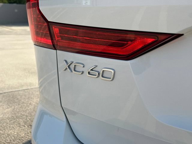 Certified 2025 Volvo XC60 B5 Ultra w/ Protection Package Premier AWD/4WD image 38