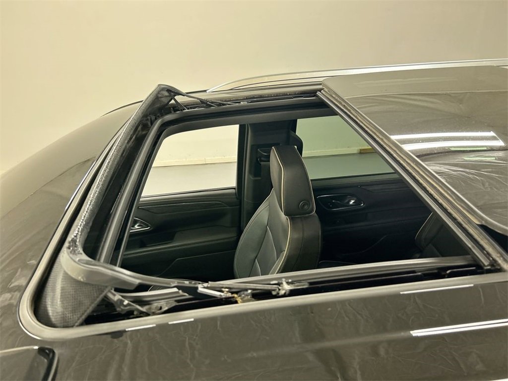 Used 2022 GMC Yukon SLT w/ SLT Premium Package image 19