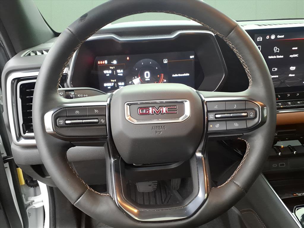 Used 2025 GMC Canyon AT4 w/ Technology Plus Package image 15