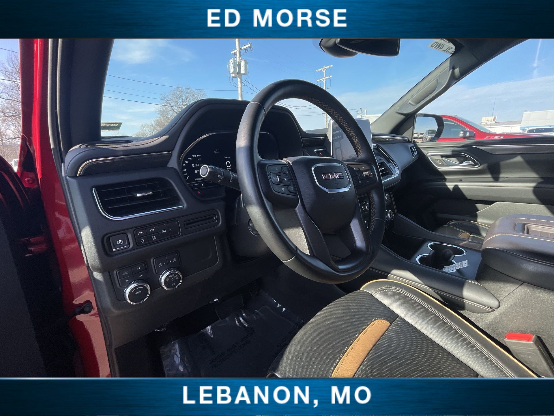 Used 2024 GMC Yukon AT4 image 10