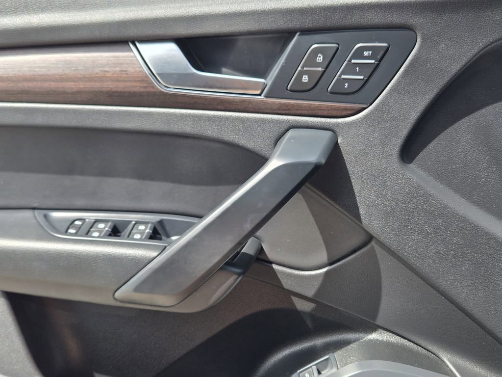 Certified 2023 Audi Q5 2.0T Premium w/ Convenience Package image 30