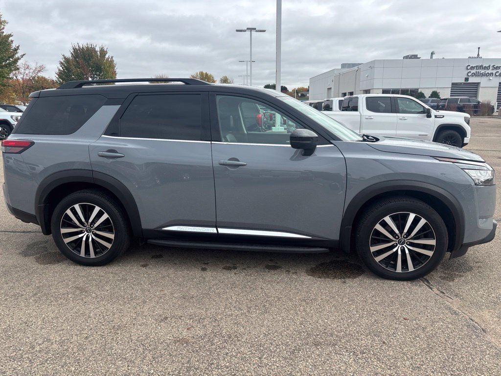Used 2023 Nissan Pathfinder Platinum AWD/4WD image 4