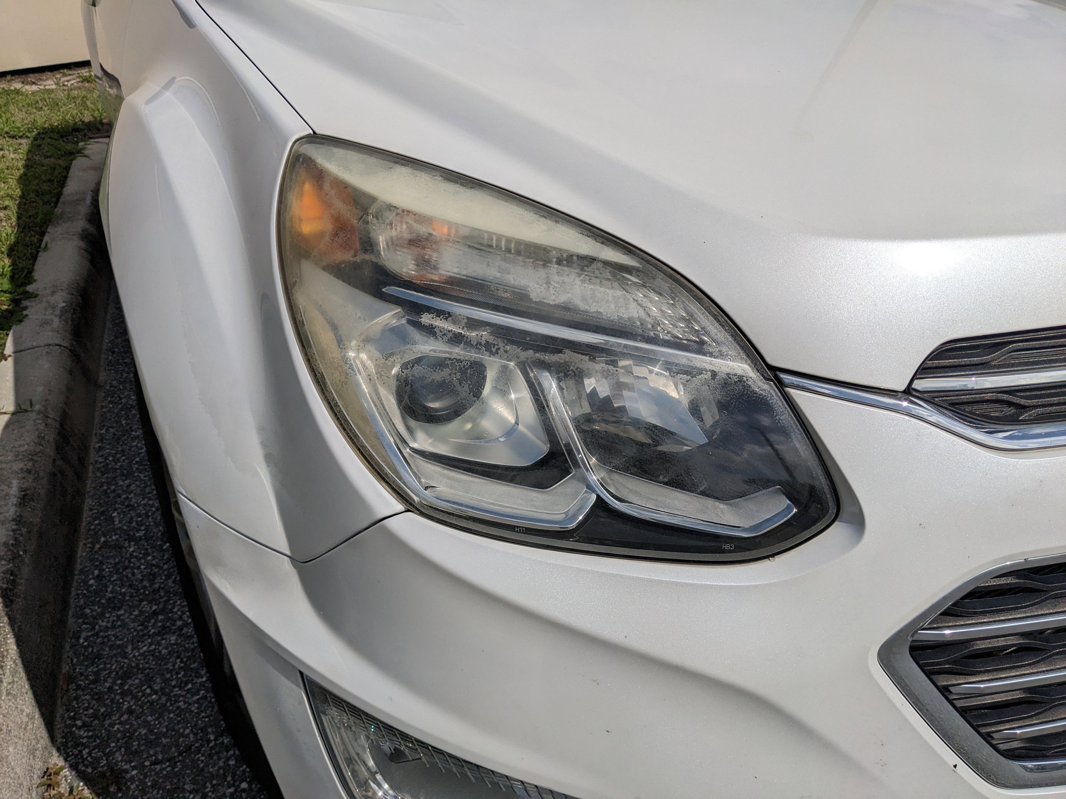 Used 2017 Chevrolet Equinox Premier w/ Enhanced Convenience Package image 16