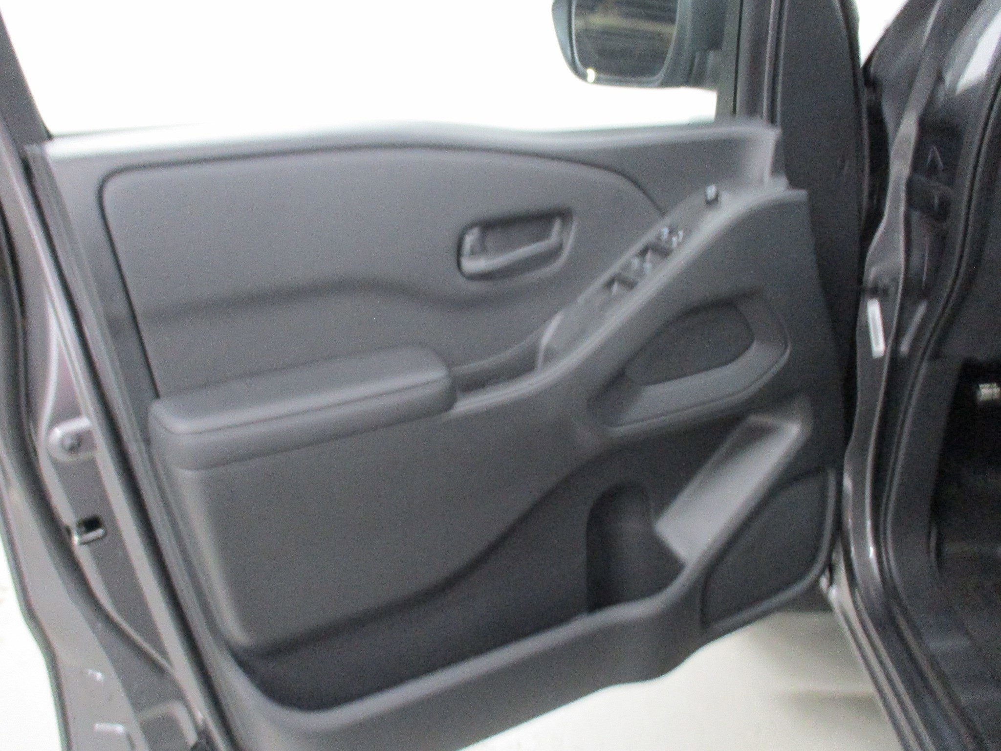 New 2026 Nissan Frontier SV w/ All-Weather Content Package image 6