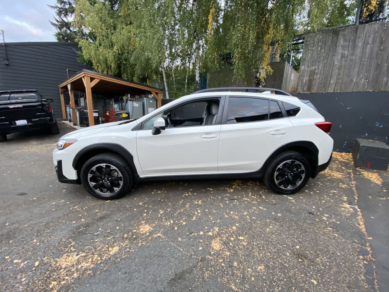 Used 2023 Subaru Crosstrek 2.0i Premium AWD/4WD image 3