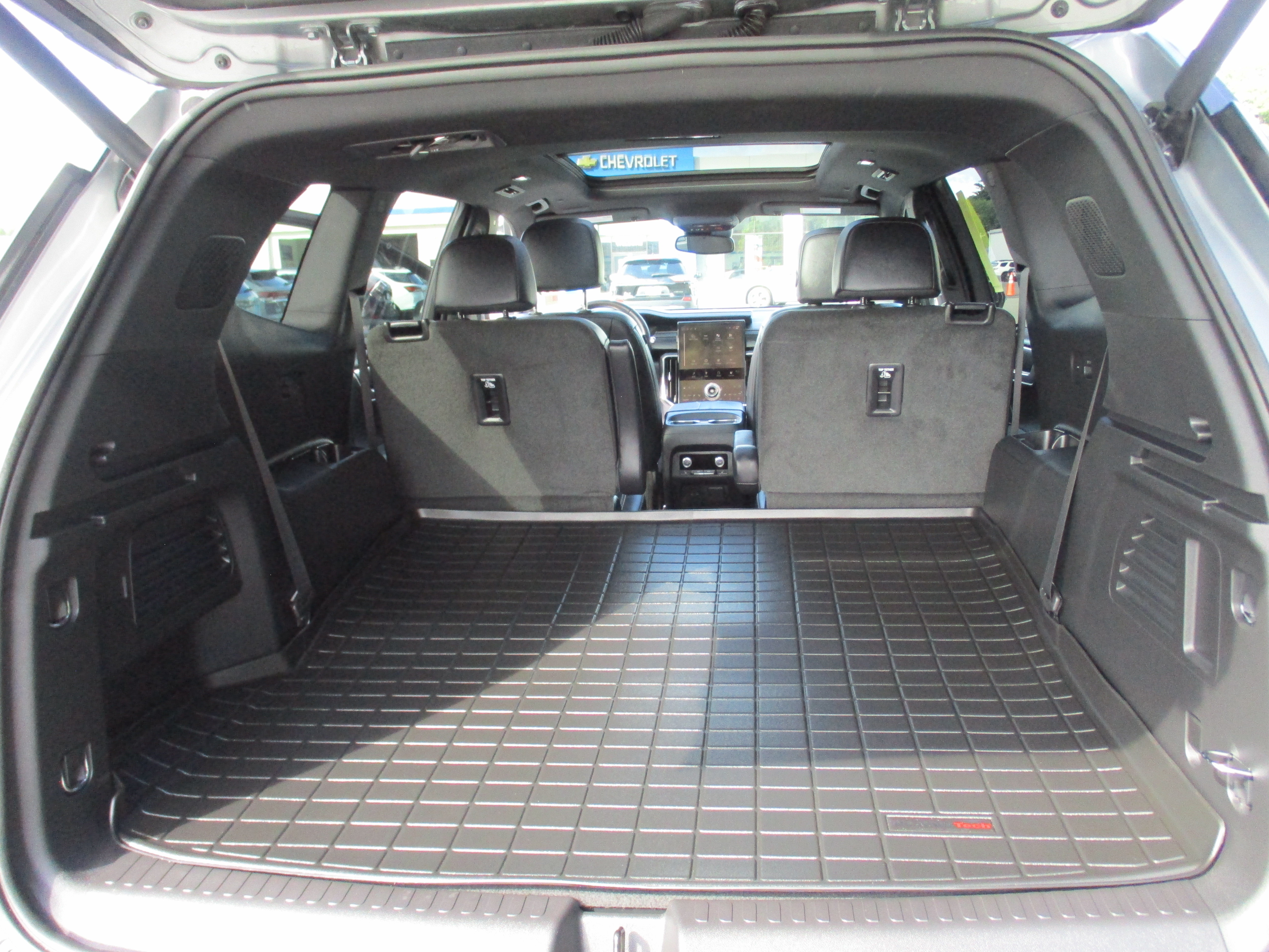 Used 2025 GMC Acadia Elevation w/ Elevation Premium Package AWD/4WD image 15