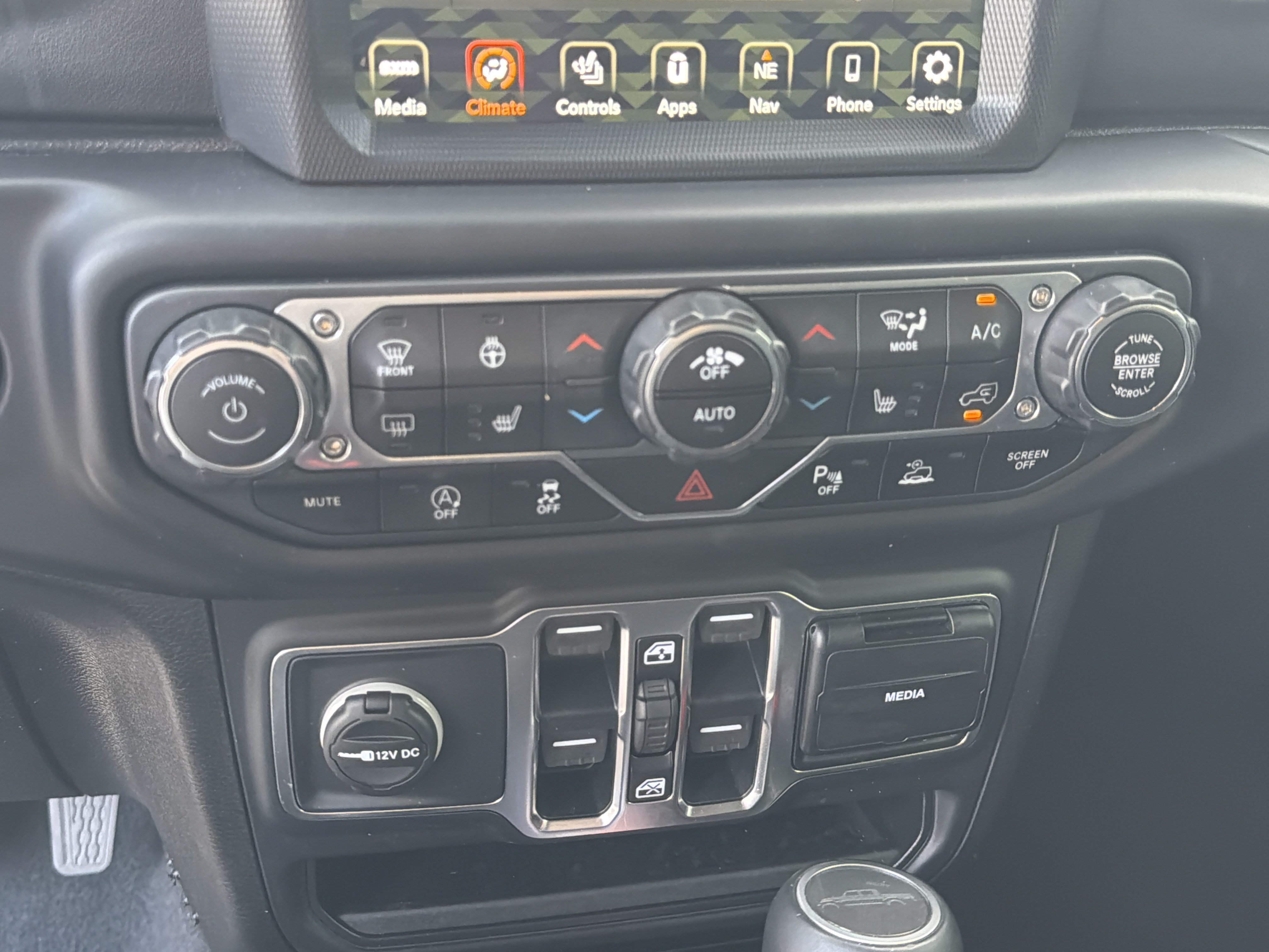 Used 2020 Jeep Gladiator Overland AWD/4WD image 29